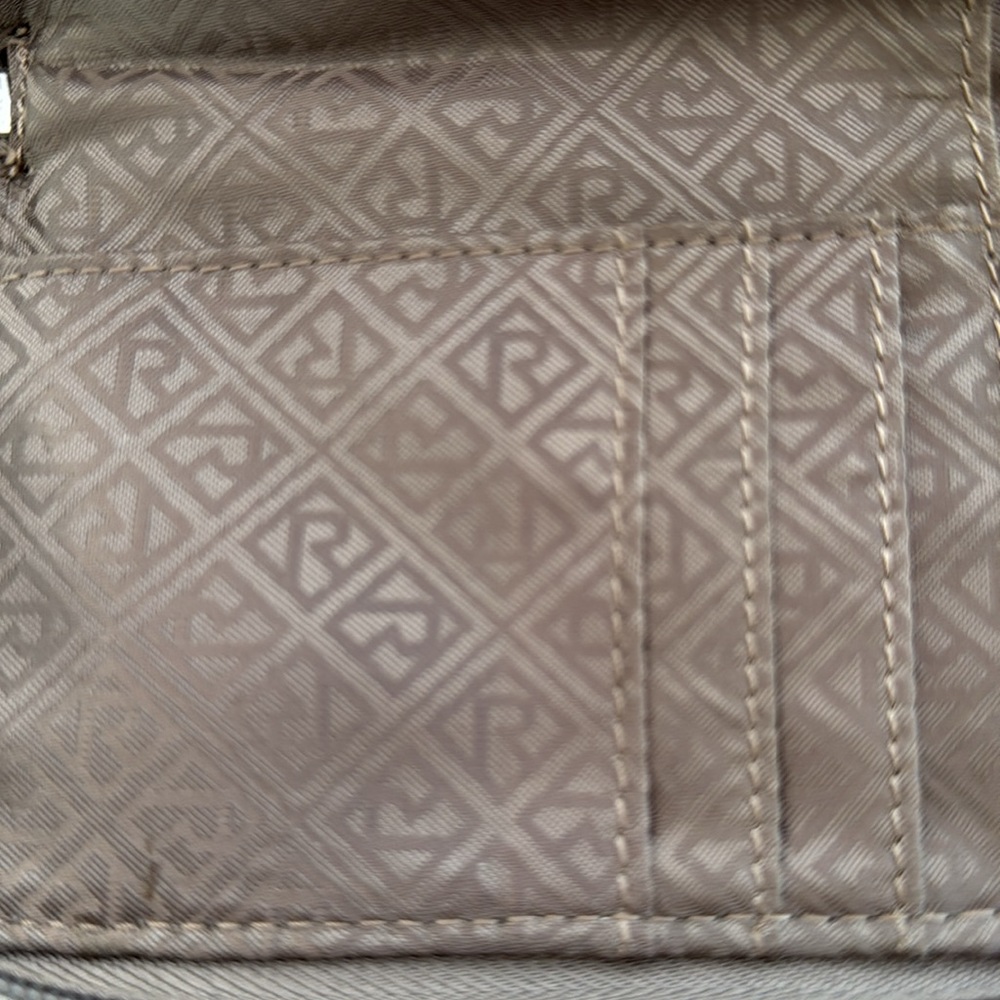 Relic Cell Phone Wristlet - Picture 4 of 4